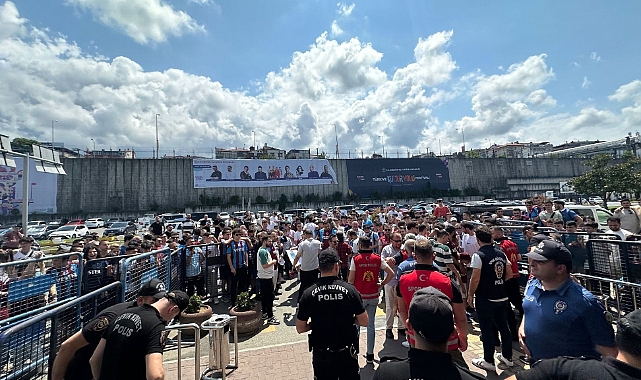 NWAKAEME'NİN İLK SÖZLERİ: ÇOK MUTLUYUM