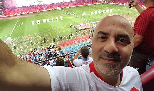 OLCAY SARAL'DAN, ATATÜRK FOTOĞRAFINA SALDIRIYA FLAŞ YORUM