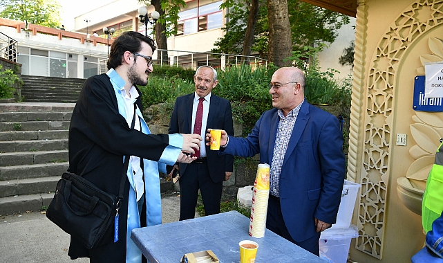 ÜNİVERSİTE ÖĞRENCİLERİNE ÇORBA İKRAM EDİLDİ