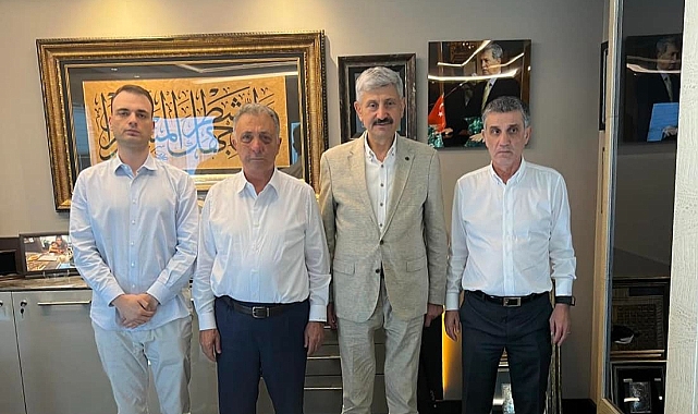 AHMET NUR ÇEBİ MEMLEKETİ ARAKLI İÇİN KOLLARI SIVADI