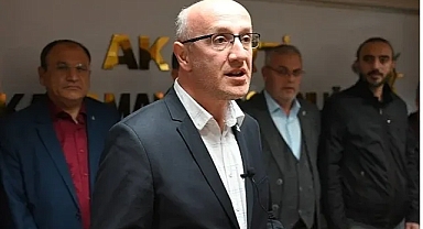 AKP İL BAŞKANI BAŞHEKİM ODASINI BASTI!