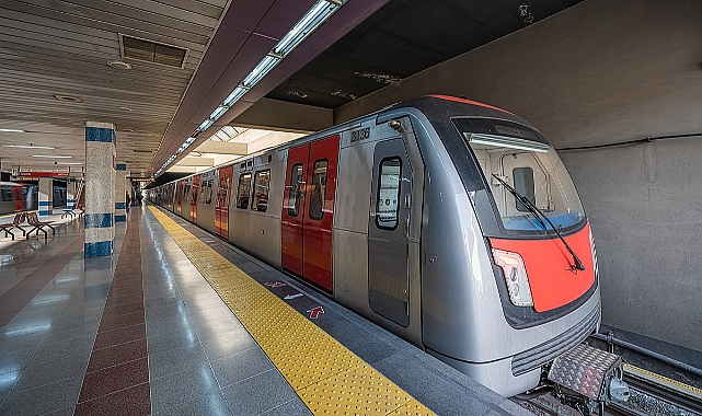ANKARA'DA METRO SEFERLERİ NEDEN DURDU? ( ANKARA'DA METRO SEFERLERİ DURDU!)