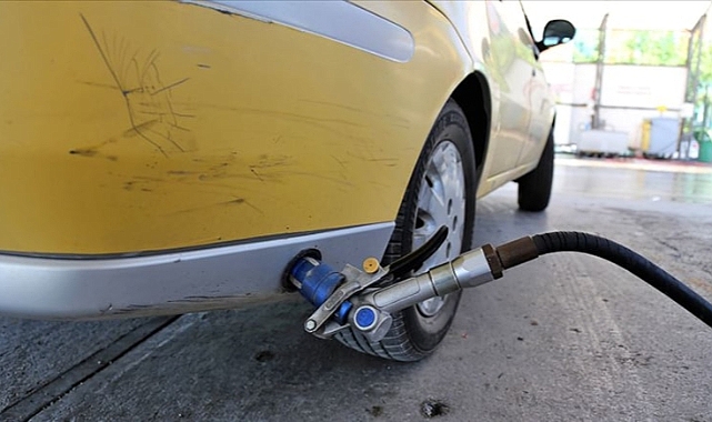 ARAÇ SAHİPLERİNE KÖTÜ HABER... OTOGAZA ZAM!