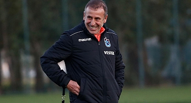 AVCI'DAN FLAŞ AÇIKLAMA: SZALAİ TRANSFERİNİ DURDURDUK