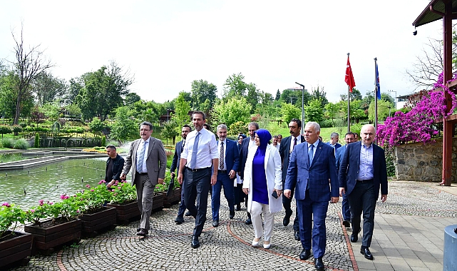 BAKAN BAYRAKTAR TRABZON'DA