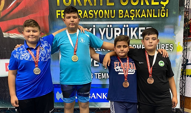 BÜYÜKŞEHİR GÜREŞÇİLERİ GURURLANDIRDI