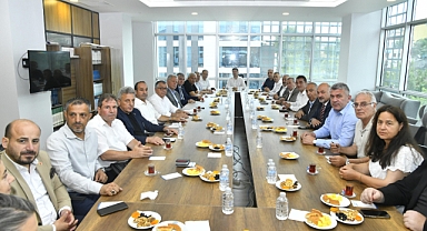 CHP'Lİ BELEDİYE BAŞKANLARI ORTAHİSAR'DA TOPLANDI