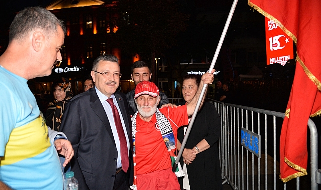 DÜŞMAN POSTALINA BU TOPRAĞI ÇİĞNETMEYİZ!