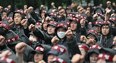 GÜNEY KORE'DE SAMSUNG ÇALIŞANLARI 3 GÜNLÜK GREVDE