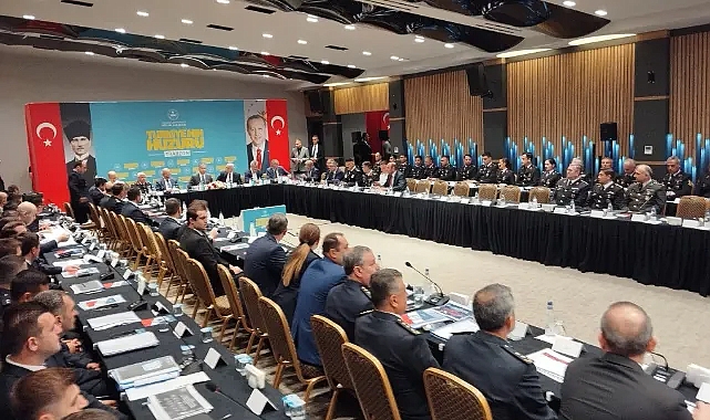 İÇİŞLERİ BAKANI ALİ YERLİKAYA TRABZON'DA KONUŞTU, "BÖLGEDE TERÖRÜN KÖKÜNÜ KAZIDIK"