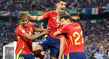 İLK FİNALİST İSPANYA