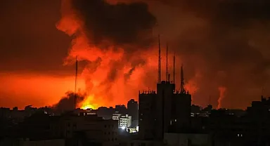 İSRAİL GAZZE'DE TÜRK FİLİSTİN DOSTLUK HASTANESİNE SALDIRDI 