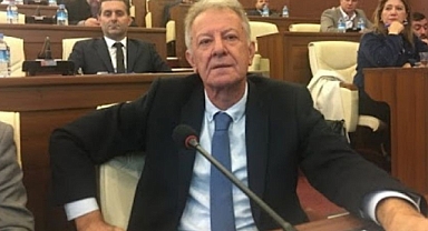 MEYDAN'IN GÖBEĞİNE O BÜFE HİÇ YAKIŞMADI!