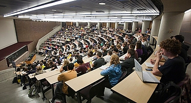 ÖZEL ÜNİVERSİTELER CEP YAKIYOR