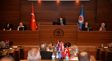 TRABZON BELEDİYE MECLİSİNDE 'KATI ATIK' TOPLAMA KRİZİ