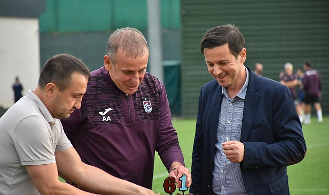 TSYD BAŞKANI SELÇUK'TAN AVCI'YA DOĞUM GÜNÜ SÜRPRİZİ