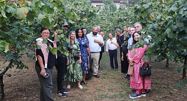 BAŞKONSOLOSLAR ÖRNEK BAHÇEYİ GEZDİ