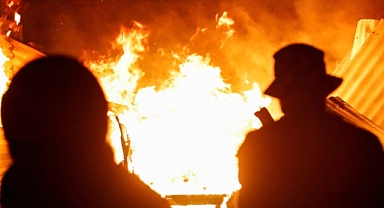 İLAÇ FABRİKASINDA PATLAMA: ÇOK SAYIDA ÖLÜ VE YARALI VAR