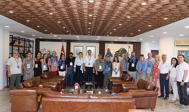 RESİM SANATÇILARINDAN EKİM'E ZİYARET