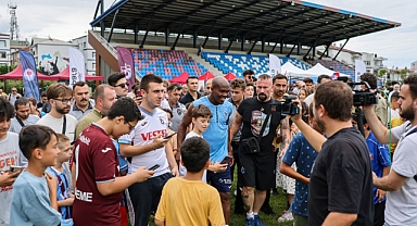 TARAFTARLAR NWAKAEME'YE HÜCUM ETTİ