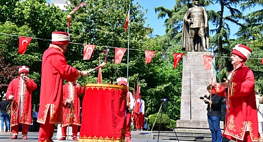 TRABZON FETHİNİN 563. YIL DÖNÜMÜ COŞKUYLA KUTLANDI