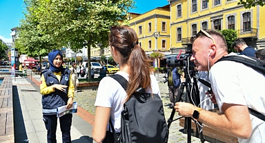 TURİZM ZABITASI SLOVAK GAZETECİLERE ŞEHRİ ANLATTI