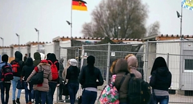 ALMANYA'YA KAÇAK AKINI!