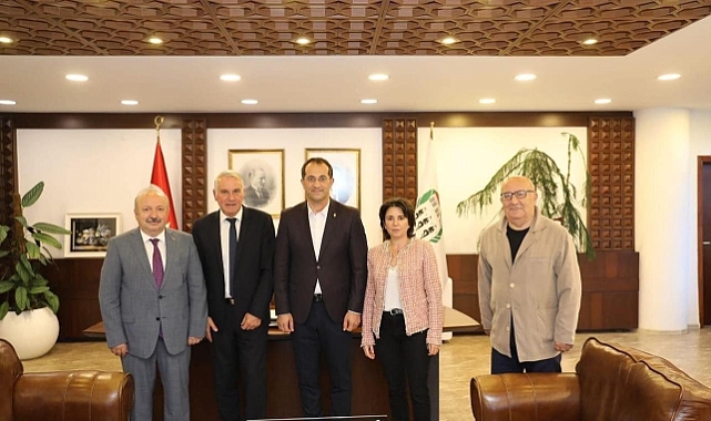 BAŞKAN EKİM'E PARİS'TEN ZİYARET