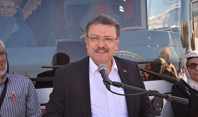 BAŞKAN GENÇ EMEKLİLERİ TARİHİ YOLCULUĞA UĞURLADI