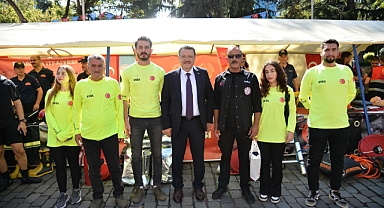 BAŞKAN GENÇ İTFAİYE TEŞKİLATINI KUTLADI