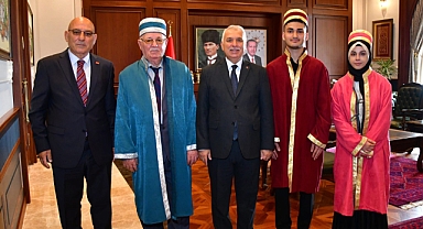 BAŞKAN KARA VE BERABERİNDEKİ HEYETTEN VALİ  YILDIRIM'A ZİYARET 