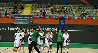 BÜYÜKŞEHİR HENTBOL DEPLASMANDA GALİP