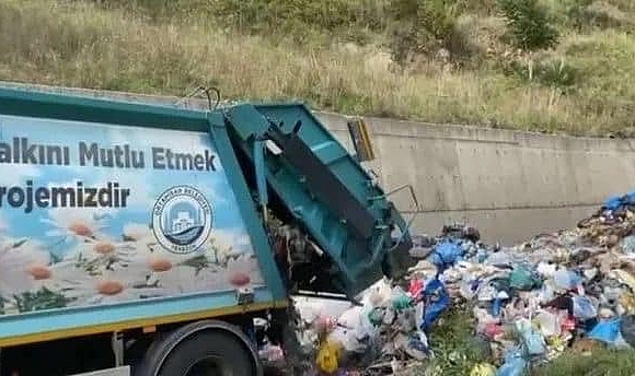 ÇEBİ'DEN KAYA'YA SERT TEPKİ: ULU ORTA ÇÖP DÖKEN TEK BELEDİYE