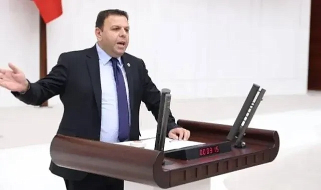 CHP'Lİ VEKİLİN ARACINDA KAÇAK ELEKTRONİK SİGARA ELE GEÇİRİLDİ