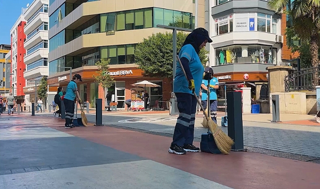 KADIN TEMİZLİK GÖREVLİLERİ ORTAHİSAR'DA FARK YARATIYOR
