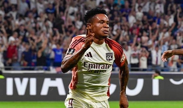 ORBAN KOPTU GELİYOR