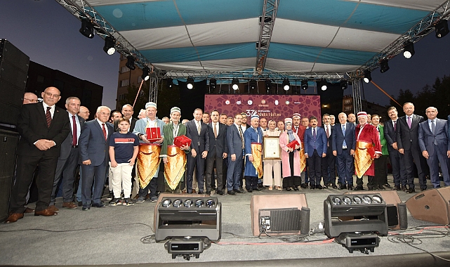 YILIN ÇIRAĞI VE AHİSİ ÖDÜLÜNÜ ALDI