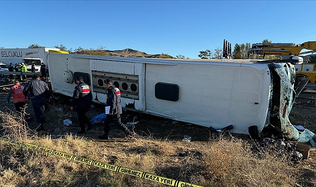 AKSARAY'DA KATLİAM GİBİ KAZA:6 ÖLÜ, 25 YARALI