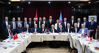 BAŞKAN DOĞAN ESKİ YÖNETİCİLERLE BULUŞTU