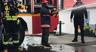 BÜYÜKŞEHİR'DEN ÖZEL ÖĞRENCİLERE İTFAİYE EĞİTİMİ