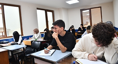 BÜYÜKŞEHİR GENÇLERİN GELECEĞİNE YATIRIM YAPIYOR