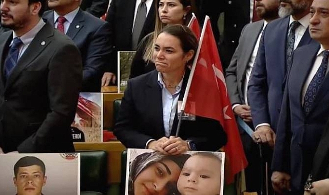 DERVİŞOĞLU, TÜRKEŞ'TEN BAHSEDİNCE KIZI AYYÜCE GÖZYAŞLARINI TUTAMADI