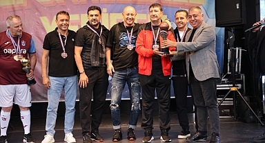 EFSANELERLE YENİDEN FUTBOL TURNUVASI SONA ERDİ