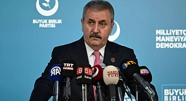 ESKİ AK PARTİLİ İSİMDEN DESTİCİ'YE TEPKİ