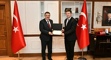 GENÇ: BAYRAKTAR'IN MEMLEKETİNDE TEKNOFEST OLSUN İSTİYORUM