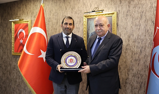 GÜRCİSTAN BAŞKONSOLOSUNDAN TRABZONSPOR'A ZİYARET