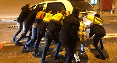 KALBURLU TÜNELİNDE KORKUTAN KAZA: 3 YARALI