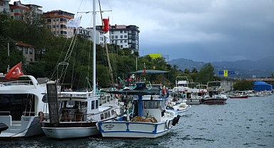 OLUMSUZ HAVA KOŞULLARI BALIKÇILARI VURDU