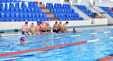 ORTAHİSAR BELEDİYESİ ÖZEL ÖĞRENCİLERE YÜZMEYİ ÖĞRETİYOR