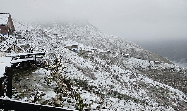 RİZE VE BAYBURT'UN YÜKSEK KESİMLERİ BEYAZA BÜRÜNDÜ